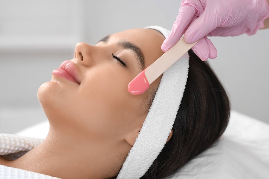 Professional facial waxing for brows, lip, chin and other facial areas at SB Beaute in Sherman Oaks.
